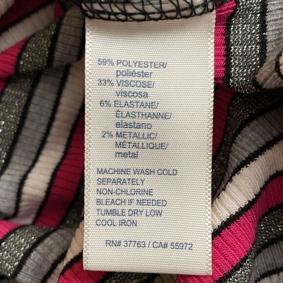 Rafaella Woman’s Scalloped Neck Knit Top - Picture 4 of 5